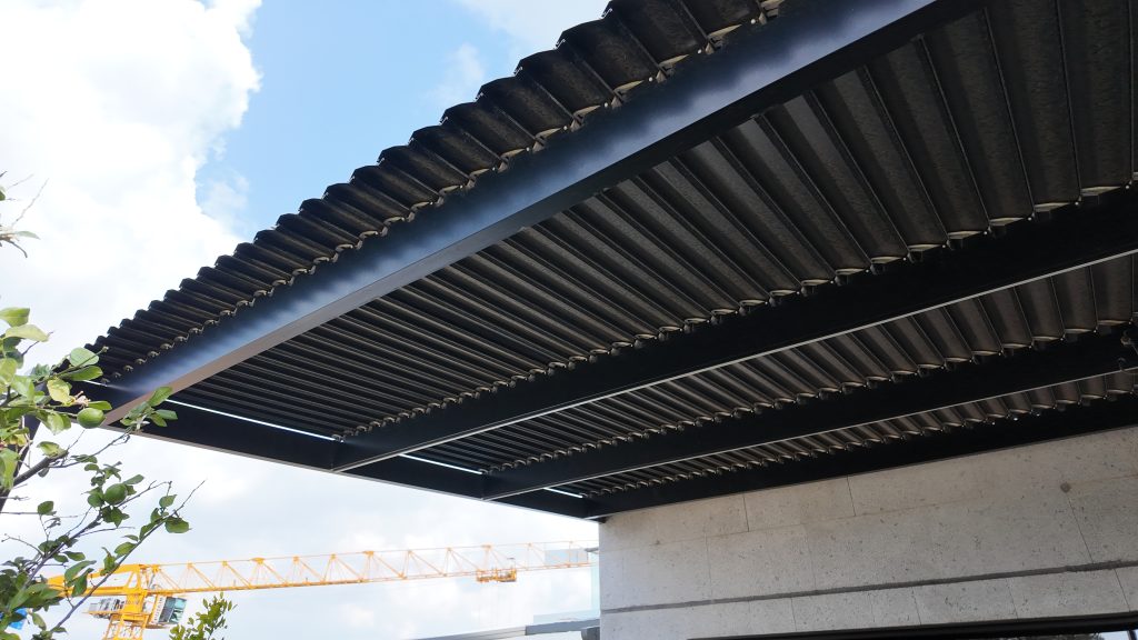 פרגולה pvc נאספת, פרגולה אלומניום , זכוכיות , מסכי זיפ